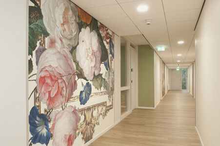 Verkeersruimte behang bloemen Eijffinger