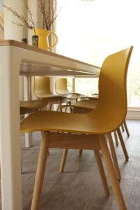 stoel Hay mosterdgeel